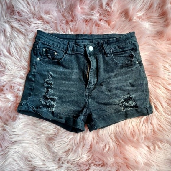 Black jean shorts - Picture 5 of 6